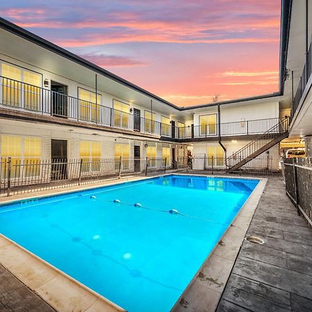 Comfortable 2Br Apt In Vibrant Houston Heights Bagian luar foto